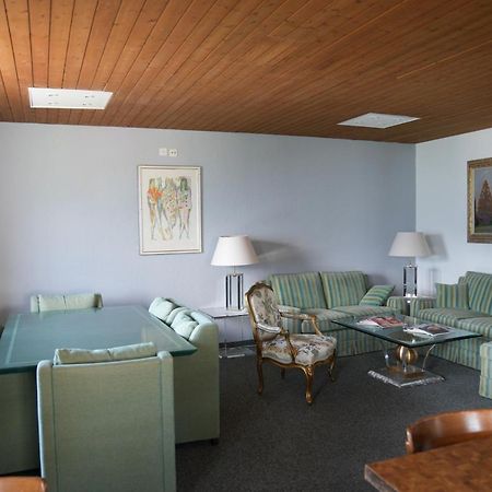 Hotel Surselva Surcuolm Buitenkant foto
